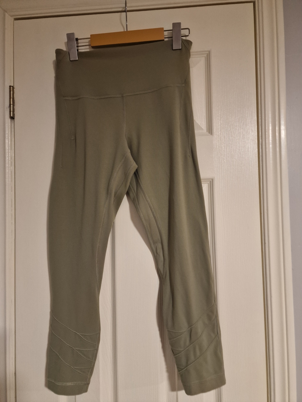 Lululemon Nulu Fold Yoga High Rise Crop, Size 8